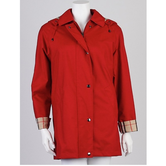 BURBERRY
London Red Polyester Brittany